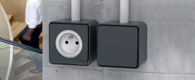 cong-tac-o-cam-chong-tham-nuoc-mureva-schneider-1