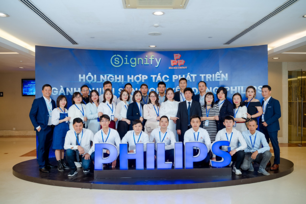 Hoa Hoa phối hợp tổ chức thành công Lễ ký kết hợp tác phát triển đèn Philips